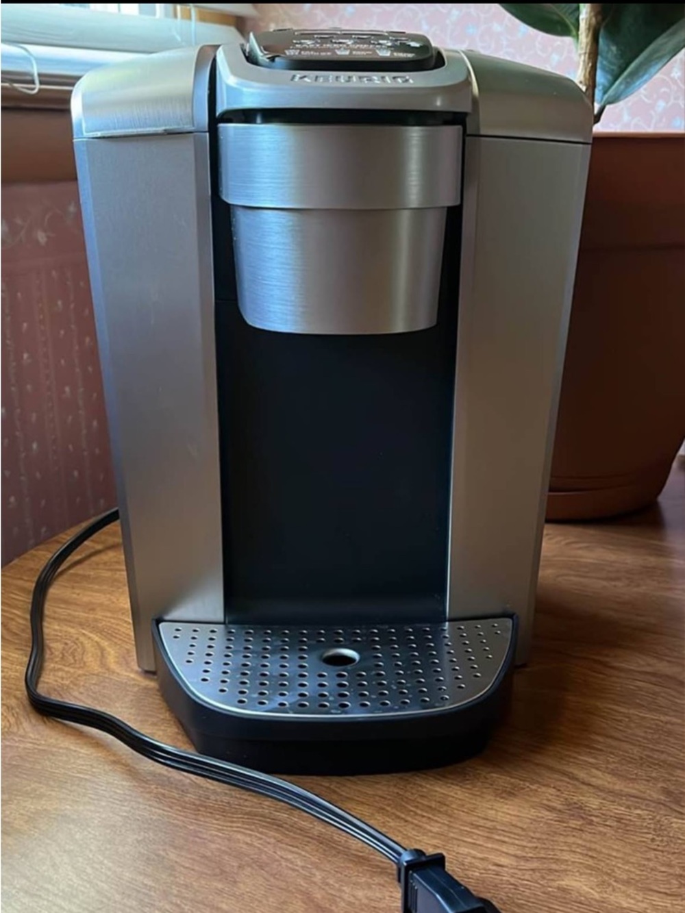 Keurig K-Elite Single Serve Coffee Maker Silver